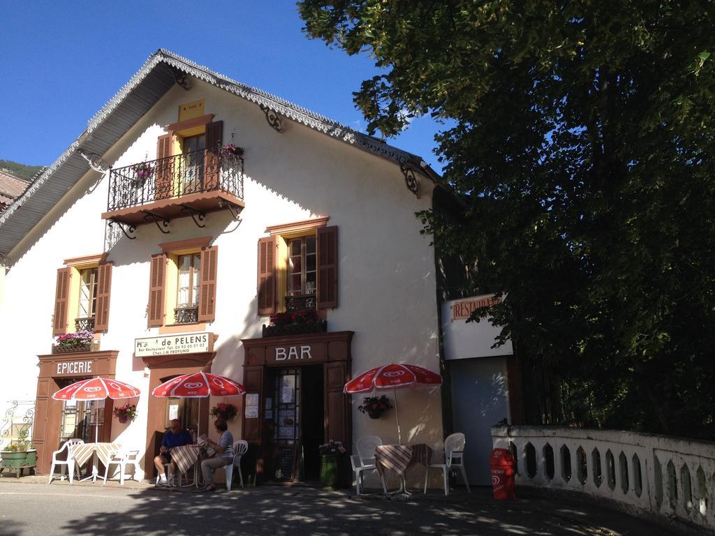 Gite Le Pelens Saint-Martin-d'Entraunes ภายนอก รูปภาพ